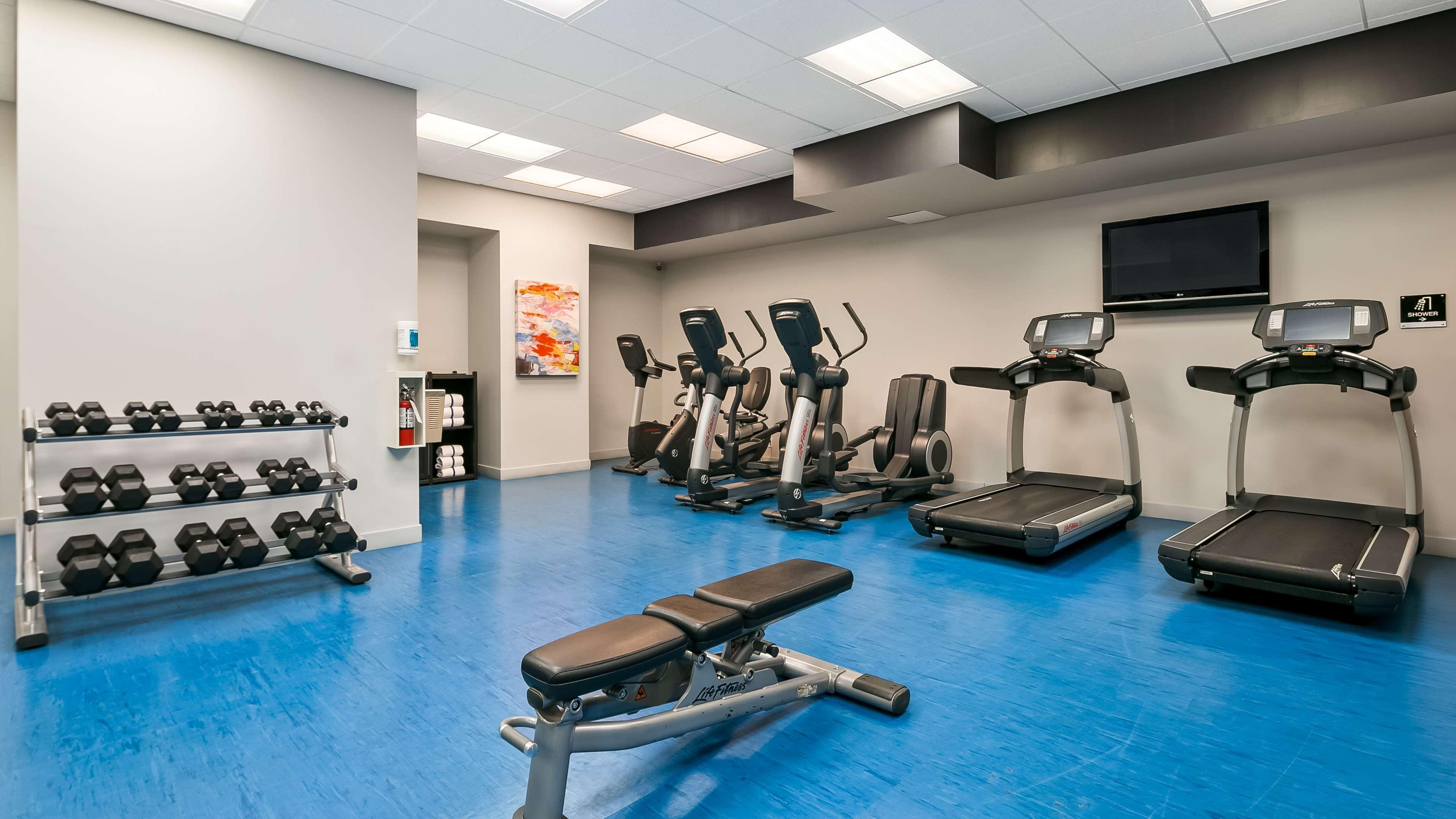 Best Western Plus Village Park Inn YYC Eksteriør billede